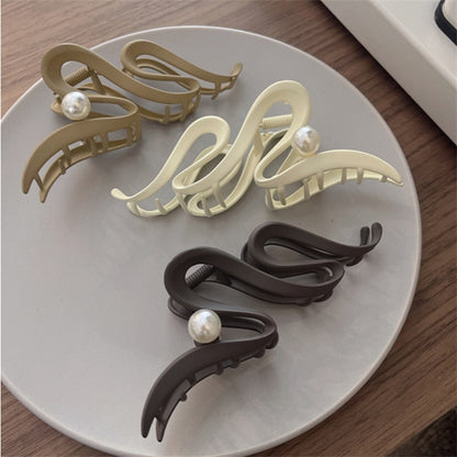 2026 Retro Korea Large Wave Grab Clip Frosted Acrylic Hair Clip Shark Clip Headdress Ladies Girls Fashion Hair Accessories