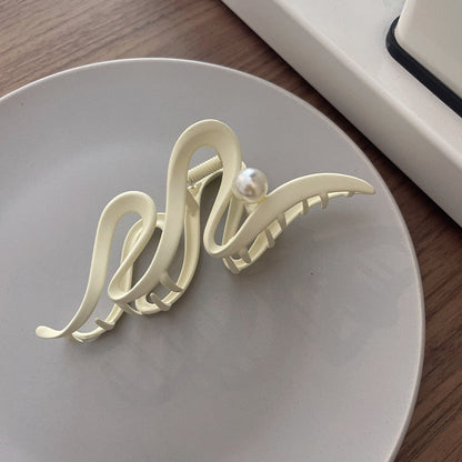 2026 Retro Korea Large Wave Grab Clip Frosted Acrylic Hair Clip Shark Clip Headdress Ladies Girls Fashion Hair Accessories